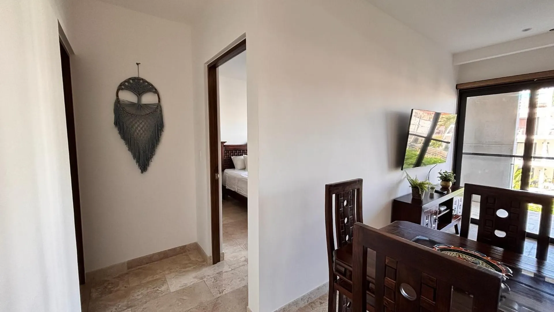Modern 2Br Condo 1 Block From 5Th Ave Wt Pool, Gym N Fast Wifi Playa del Carmen México