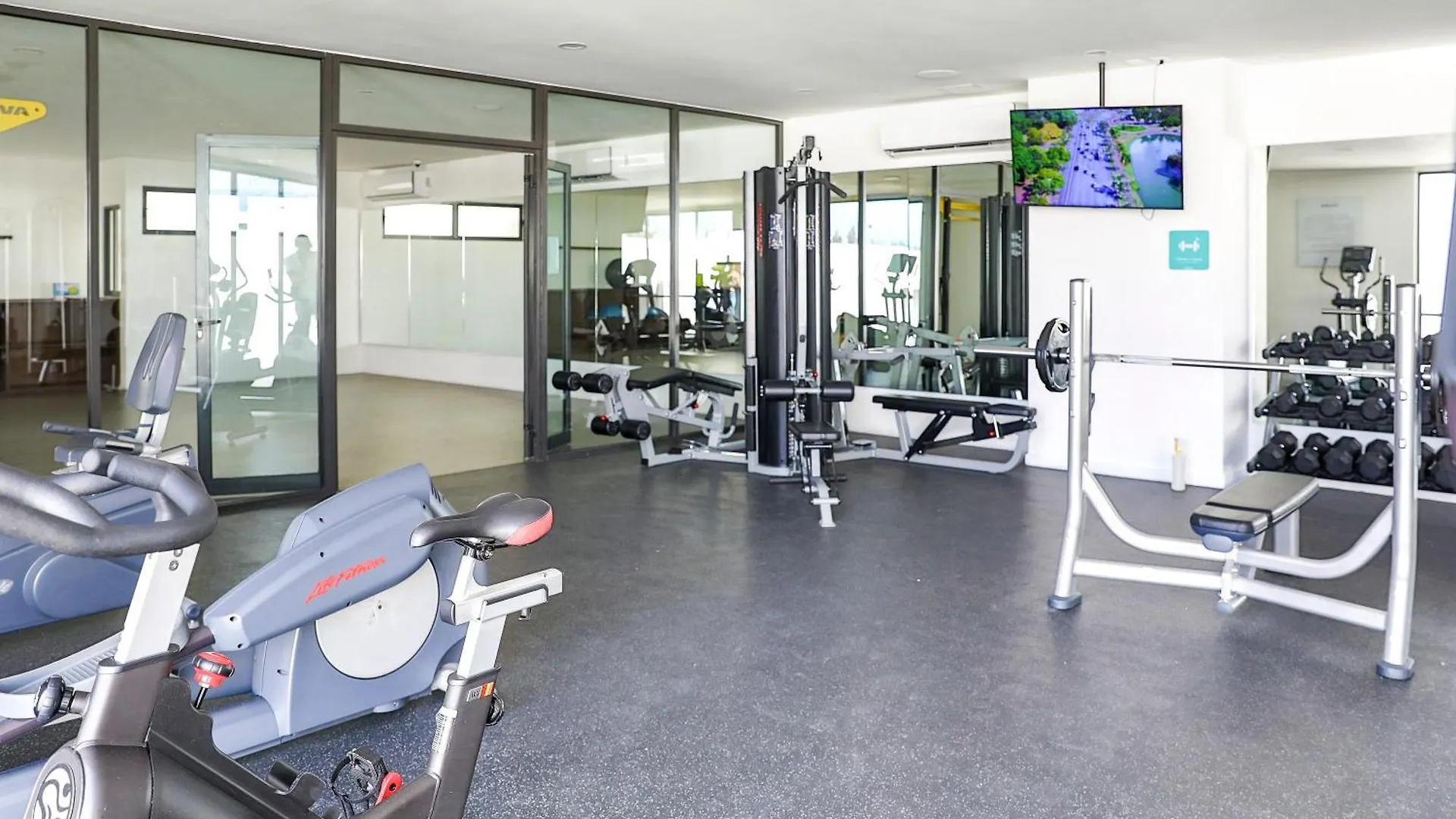 Apartamento Modern 2Br Condo 1 Block From 5Th Ave Wt Pool, Gym N Fast Wifi Playa del Carmen